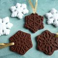 flocons de neige diététiques chocolat-anis sans sucre (à accrocher sur le sapin de Noël)