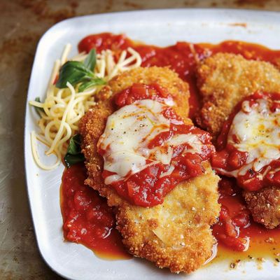 Escalopes de Poulet Parmigiana : Croquant, Sauce Tomate et Fromage Fondu 🇮🇹