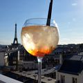 Prendre un verre sur la terrasse de l'Hôtel Marignan