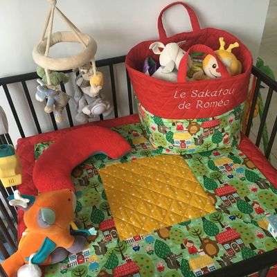 Tapis de parc et sac à jouets, travail en équipe ...