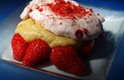 Gariguettes, guacamole aérien au citron vert, nuage aux fraises