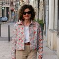 La veste brodée de fleurs