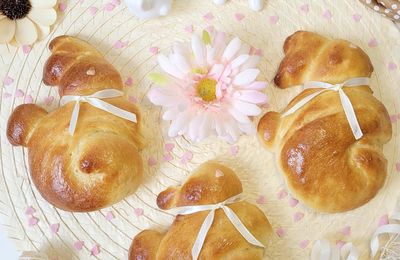 ...Lapins de Pâques en brioche, délicieux et très facile à faire et avec 2 façonnages... (Défi recette avril 2023)