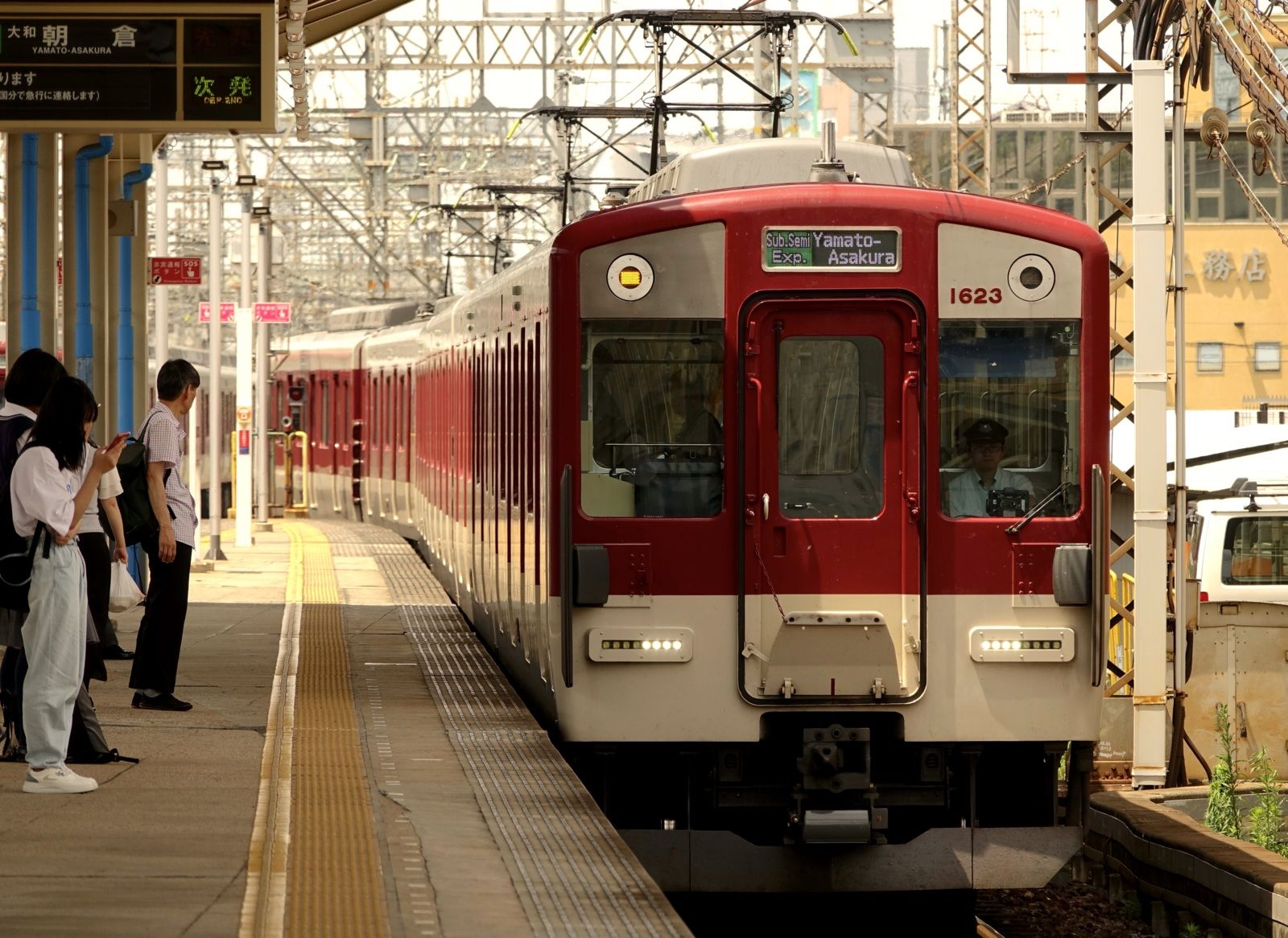 近鉄1620系 renewall, Takayasu station