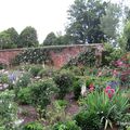 Promenade dans les jardins de Mottisfont Abbey, en Angleterre...
