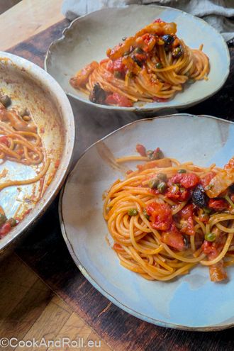 Spaghetti alla puttanesca con guanciale