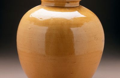 Lidded Jar (Guan), Middle Tang dynasty, about 700-800