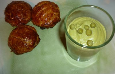 verrine de petits pois accompagnées de petits feuilletés !!!