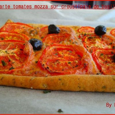 Tarte tomates mozza sur croustipâte de basilic
