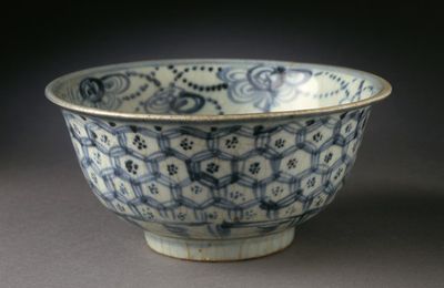Bowl (Wan) with Flowers and Festoons, late Ming dynasty, late 15th-early 16th century