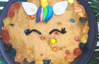 Licorne sur gâteau cookie aux M&M'S