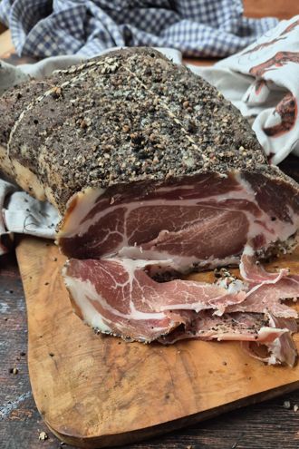 Viande de porc séchée au frigo 