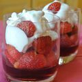 Trifle aux fraises et mousse de yaourt