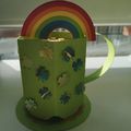Mug Saint Patrick avec des pièces et un arc en ciel à J-1