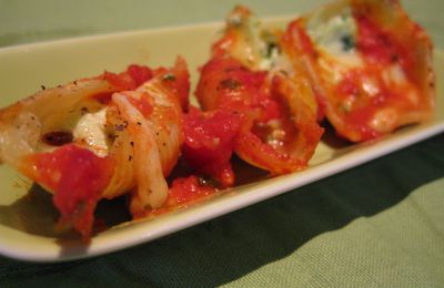 Conchiglie farcies aux tomates séchées & rucola