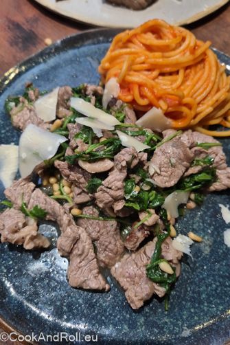 Straccetti con la rucola de irish angus rib eye au wok demeyere