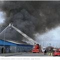 Incendie dans un hangar