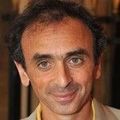 videos de Eric Zemmour entarté à la sortie de RTL 