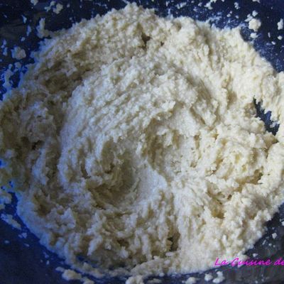 Gâteau de crêpes pommes-amande