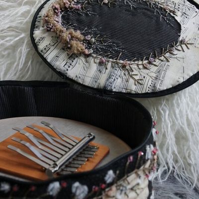 un étui pour ma kalimba...