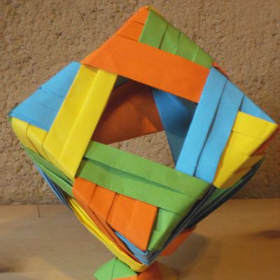 Origami: Cube décoratif