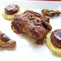 Pigeonneau farci en croûte de cacao, ses ailes en civet, purée de panais au foie gras, figues confites & sauce chocolatée