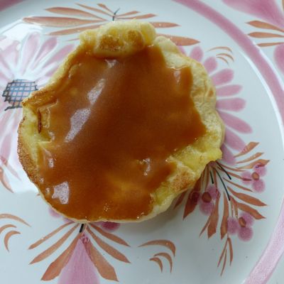 "IL PARAIT QUE C'EST DU GATEAU..."