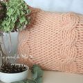 ♥ Le Coussin So Cocooning au Coin du Feu ♥ / ▼▲ PROJET DIY #14 ▲▼ Tricot / Couture