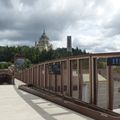 Inauguration de la nouvelle gare de Lisieux: une passerelle vers le... ciel!