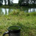 Les aventures de ma tasse à café en camping-car