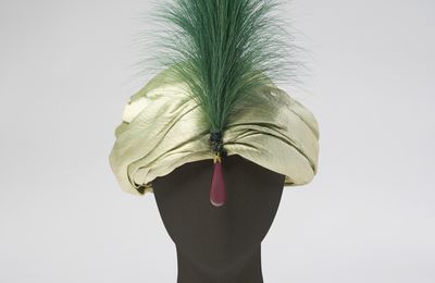 Deux joyaux haute couture signés Paul Poiret - Yves Saint Laurent, le 20 novembre chez Christie’s à Paris