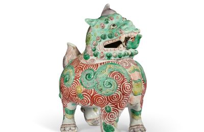  A rare famille verte 'luduan' ewer, 17th century