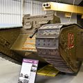 §§- Canons de 6Pdr 6cwt QF sur tank Anglais Mark IV à Bovington, UK