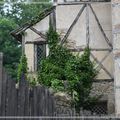 Dans la Cité de "Font-Rognou" du Puy du Fou.
