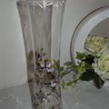j'aime bien ce vase qui fait 30cm de haut et elegant de part sa forme et vous?