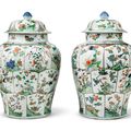 A large pair of famille-verte jars and covers, Qing dynasty, Kangxi period (1662-1722)