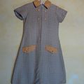 E381 : Robe carreaux 60's T.12 ans