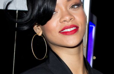 Rihanna fait sensation sur le Net avec sa nouvelle coupe