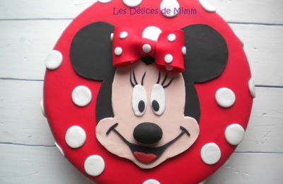 Encore un gâteau Minnie ! (pâte à sucre)