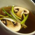 CONSOMMÉ AUX CHAMPIGNONS