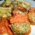 Boulettes de poisson et épinards, à la sauce tomate 