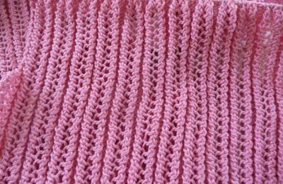 Quelques points de tricot avec des jetés