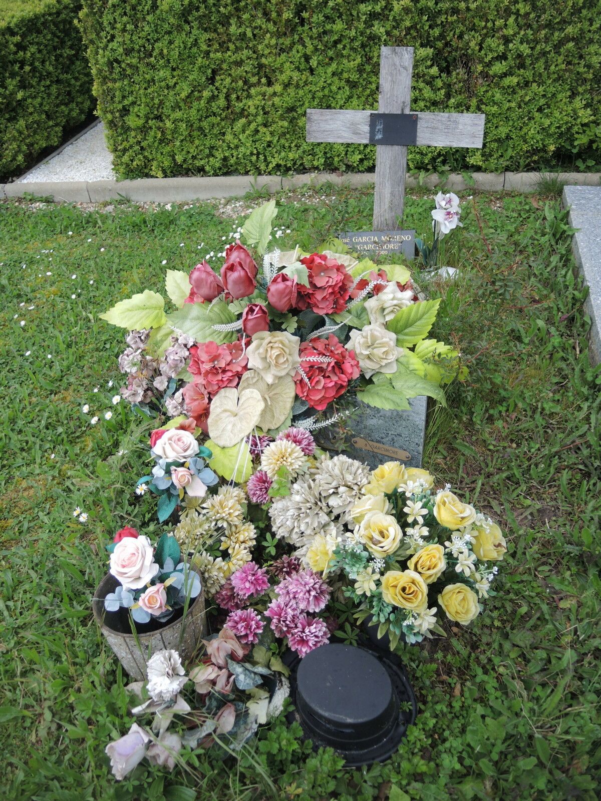 Le Gué-de-Longroi, tombe de Garcimore (28)
