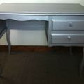 BUREAU AVEC 2 TIROIRS REPEINT ARGENT