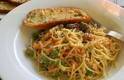 "Cacio E Pepe" à la truite fumée et aux petits pois, sans gluten