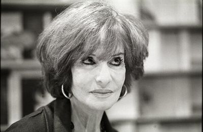 Vénus Khoury-Ghata (1937 -) : « Parce que leurs noms étaient trop larges… »