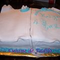 Gâteau de baptême en forme de livre 