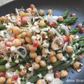 Salade d'asperges et haricots verts, sauce au tahini