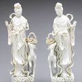 A pair of Dehua porcelain female immortals. Late Qing/Republic Period