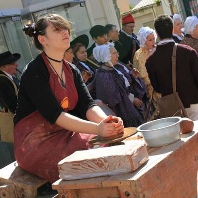 Noémie et les élèves du TERRIER à la semaine Provençale !